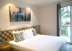 2 habitaciones, caja de seguridad en la habitación y escritorio 