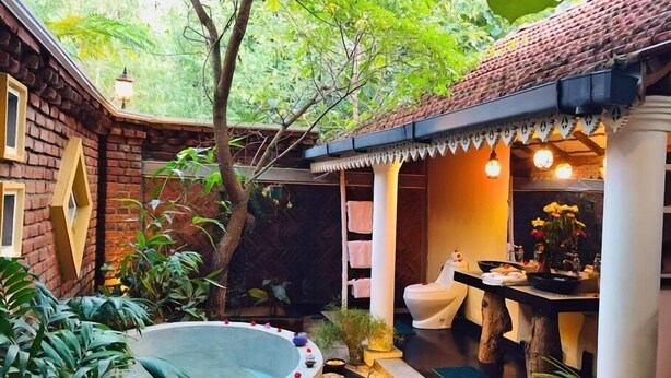 Bathroom - Plumeria Luxury Villas (Udawalawa)