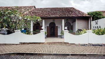 Fachada de la propiedad