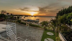 Ảnh chưa phân loại, 4 trong số 7 ảnh, nút