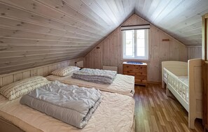 4 quartos, berço de viagem