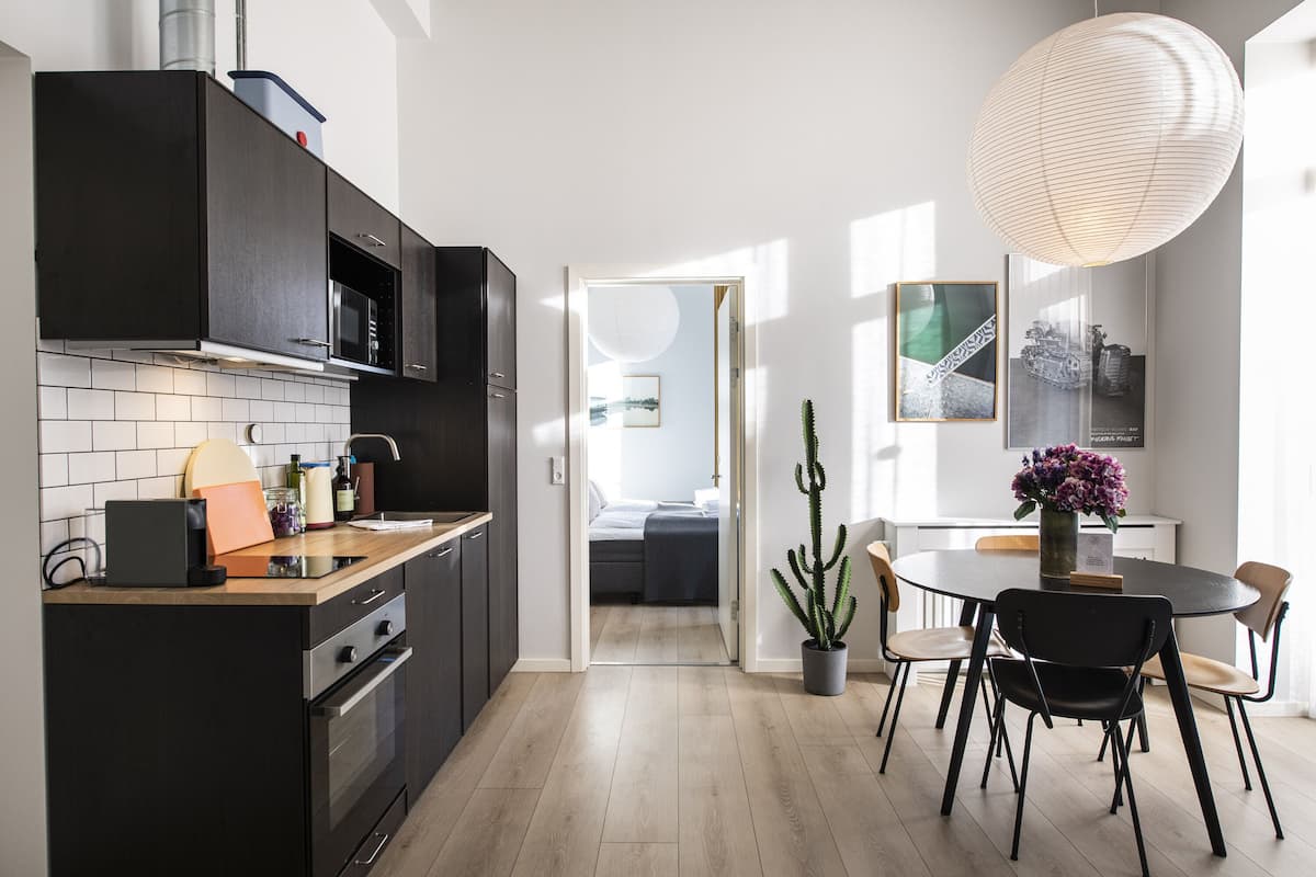 E - Two Bedroom | Área de sala de estar | Smart TV y Netflix