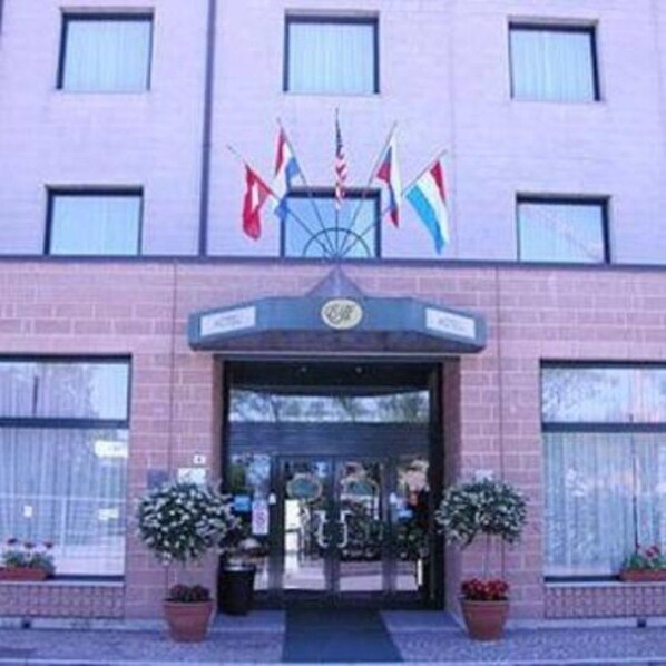 Front of property - Executive Hotel Udine (Udine)