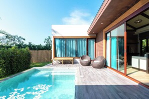Grand Pool Villa | Teras/patio