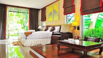 Cortinas blackout, wifi gratis y ropa de cama