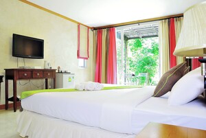 Deluxe Double Room | Blackout drapes, free WiFi, bed sheets