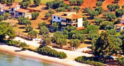 Elia House a quiet seaside place