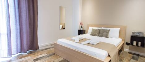 Luxury Double or Twin Room | Premium bedding, minibar, desk, soundproofing