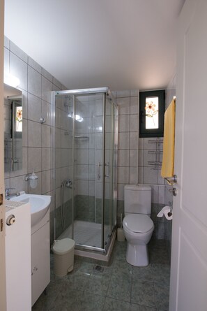 Apartment, 1 Bedroom | Bathroom