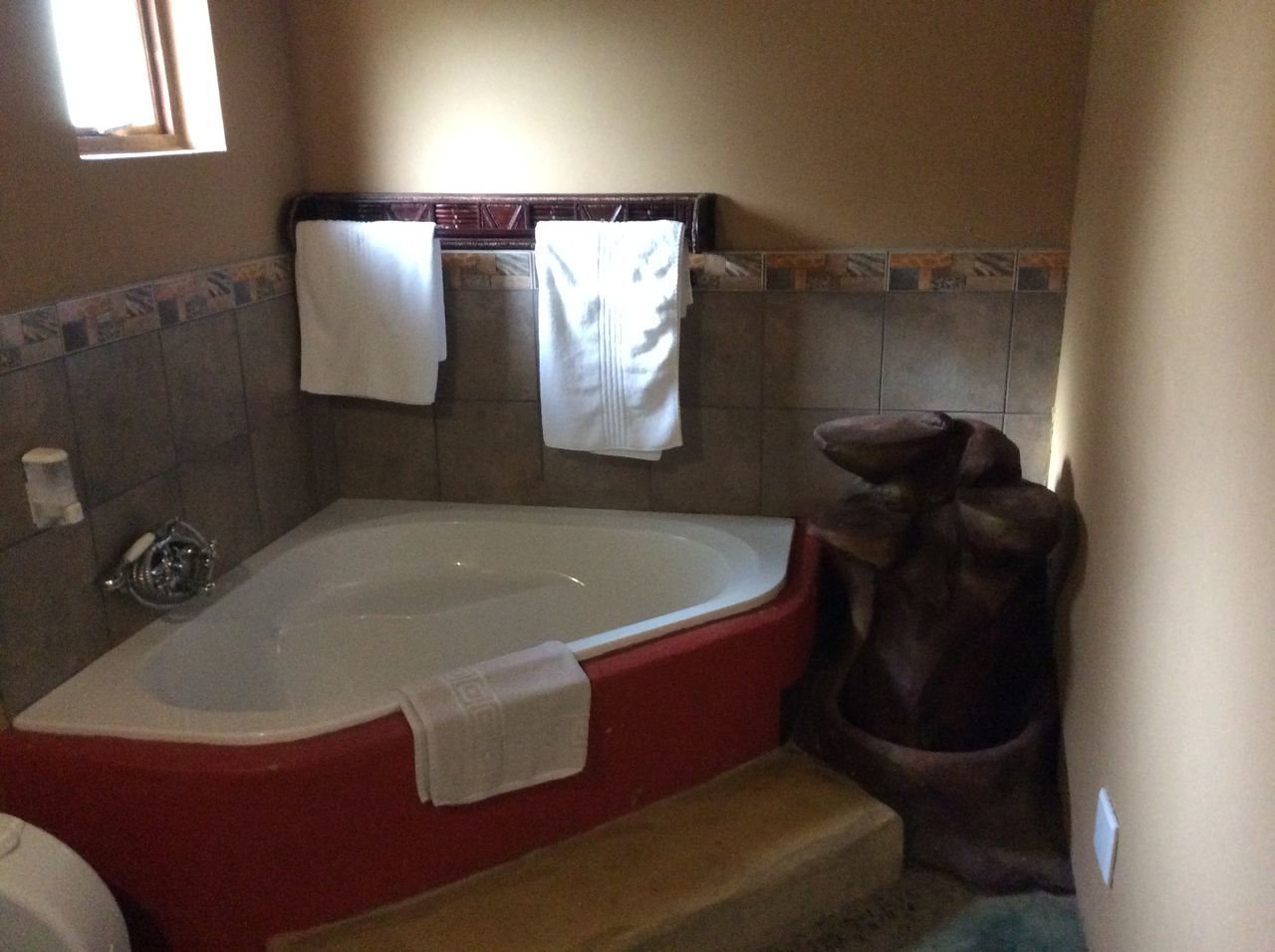 Luxury Chalet, Garden View | Bathroom | Free toiletries, hair dryer, towels