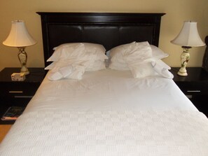 Luxe chalet, uitzicht op tuin | 1 slaapkamer, een kluis op de kamer, individueel gedecoreerd