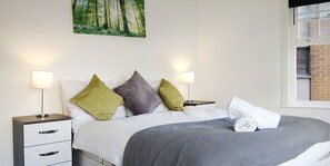 デラックス アパートメント 禁煙 | 2 室のベッドルーム、防音設備、アイロン / アイロン台、WiFi (無料)