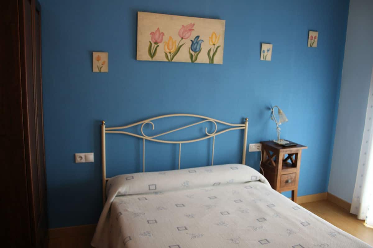 Apartment, 4 Bedrooms, Private Bathroom | Iron/ironing board, free cribs/infant beds, free WiFi, bed sheets