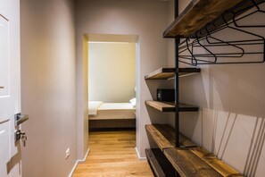 Chambre Quadruple, salle de bains privée | Coffre-fort