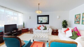 Classic Apartment, 2 Bedrooms, Non Smoking | Television