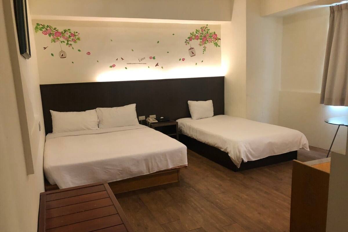 Triple Room | Soundproofing, WiFi (free), bed sheets