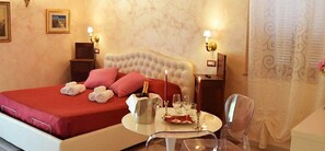 Superior dubbelrum | Individuell inredning, unika möbler, skrivbord och ljudisolering