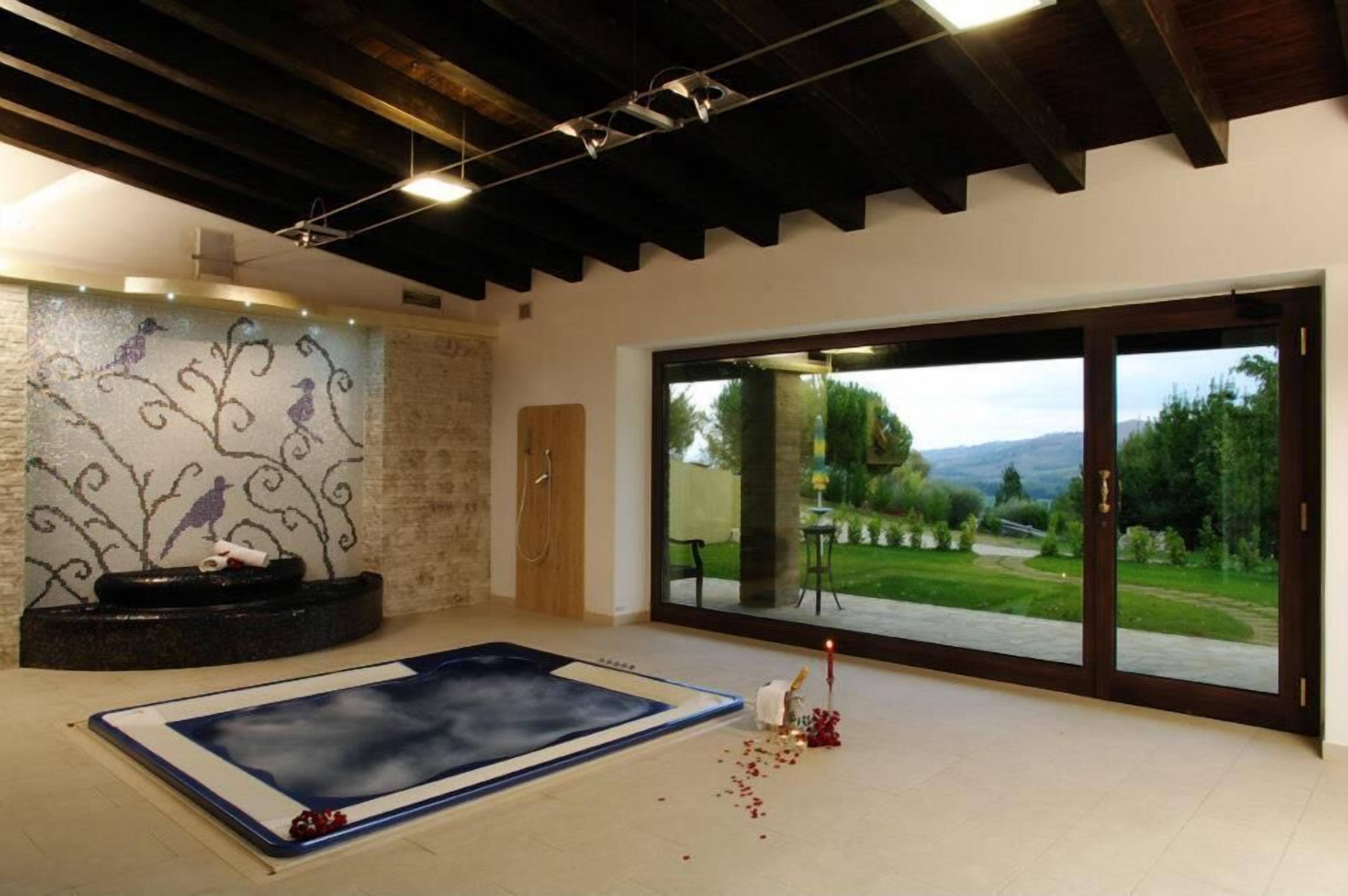 Bain à remous intérieur