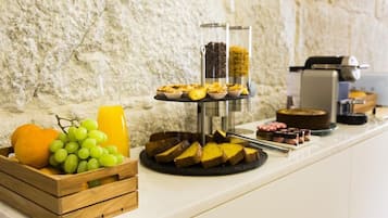Termasuk sarapan bufet setiap hari