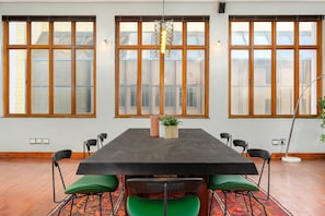 In-room dining - Castle Street 27 (Cape Town)