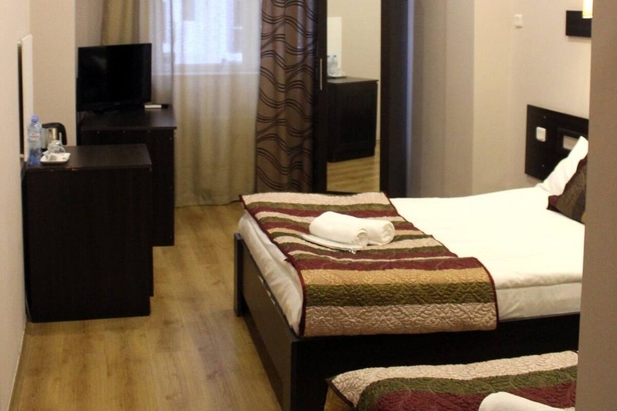 Minibar, in-room safe, rollaway beds, free WiFi