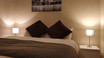 2 bedrooms, soundproofing, iron/ironing board, free WiFi