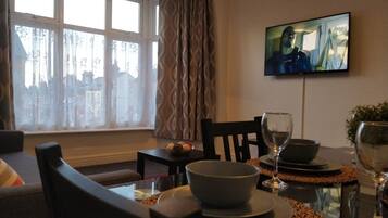 2 bedrooms, soundproofing, iron/ironing board, free WiFi
