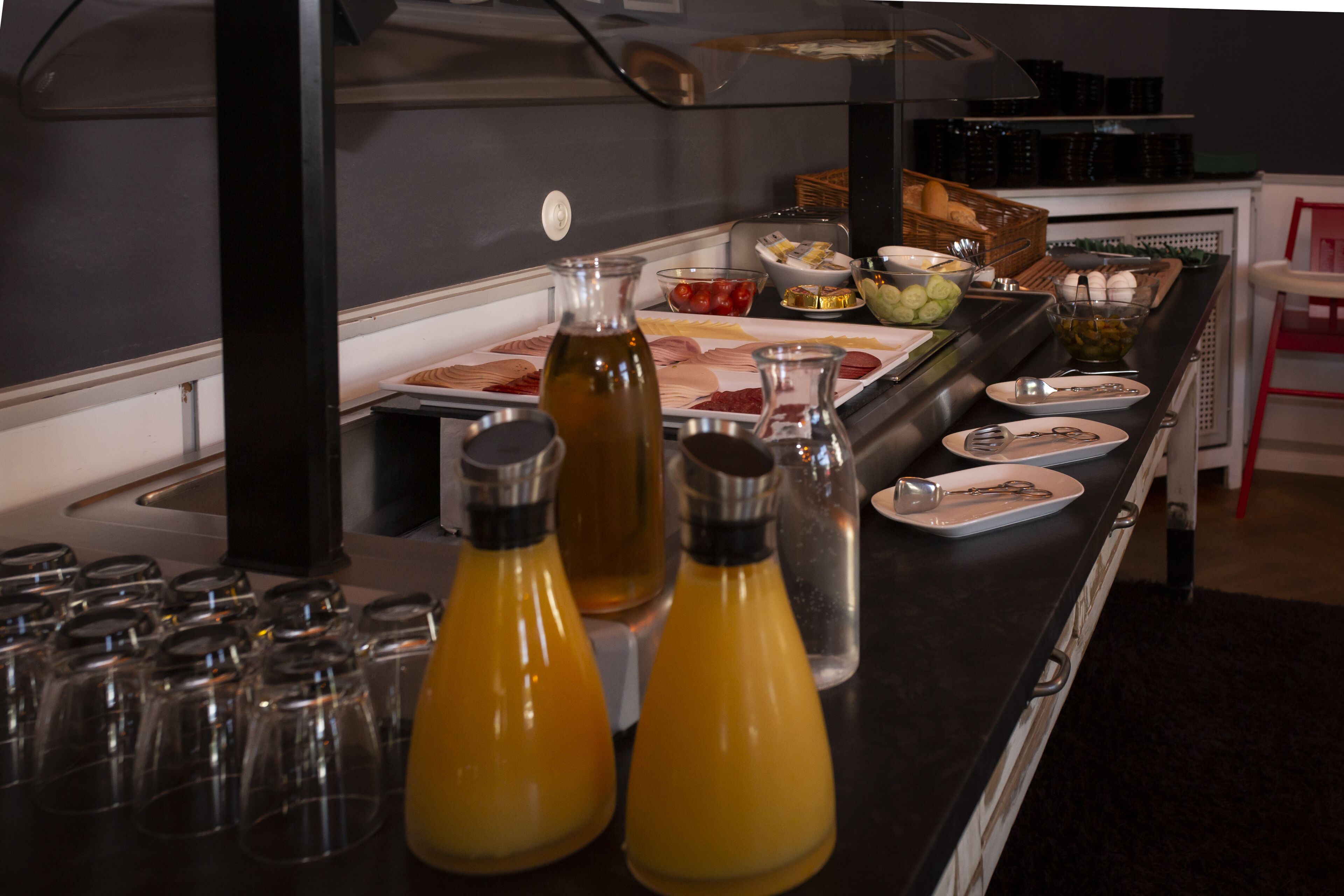 daily buffet breakfast (eur 12 per person)