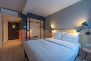 Suite familiale, 2 lits doubles, chambres communicantes | Bureau, rideaux dâobscurcissement, systĂšme dâinsonorisation