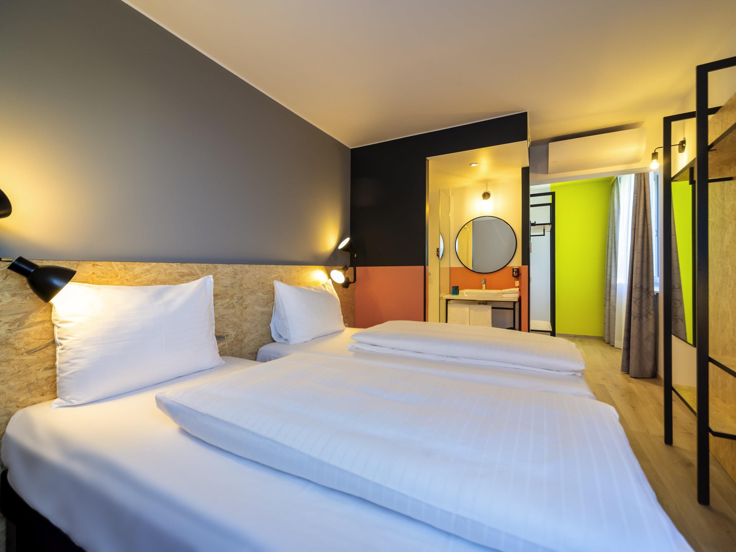 Comfort Twin Room, 2 Twin Beds | Desk, blackout drapes, soundproofing, WiFi (free)