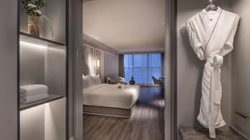 Deluxe Room, 1 King Bed