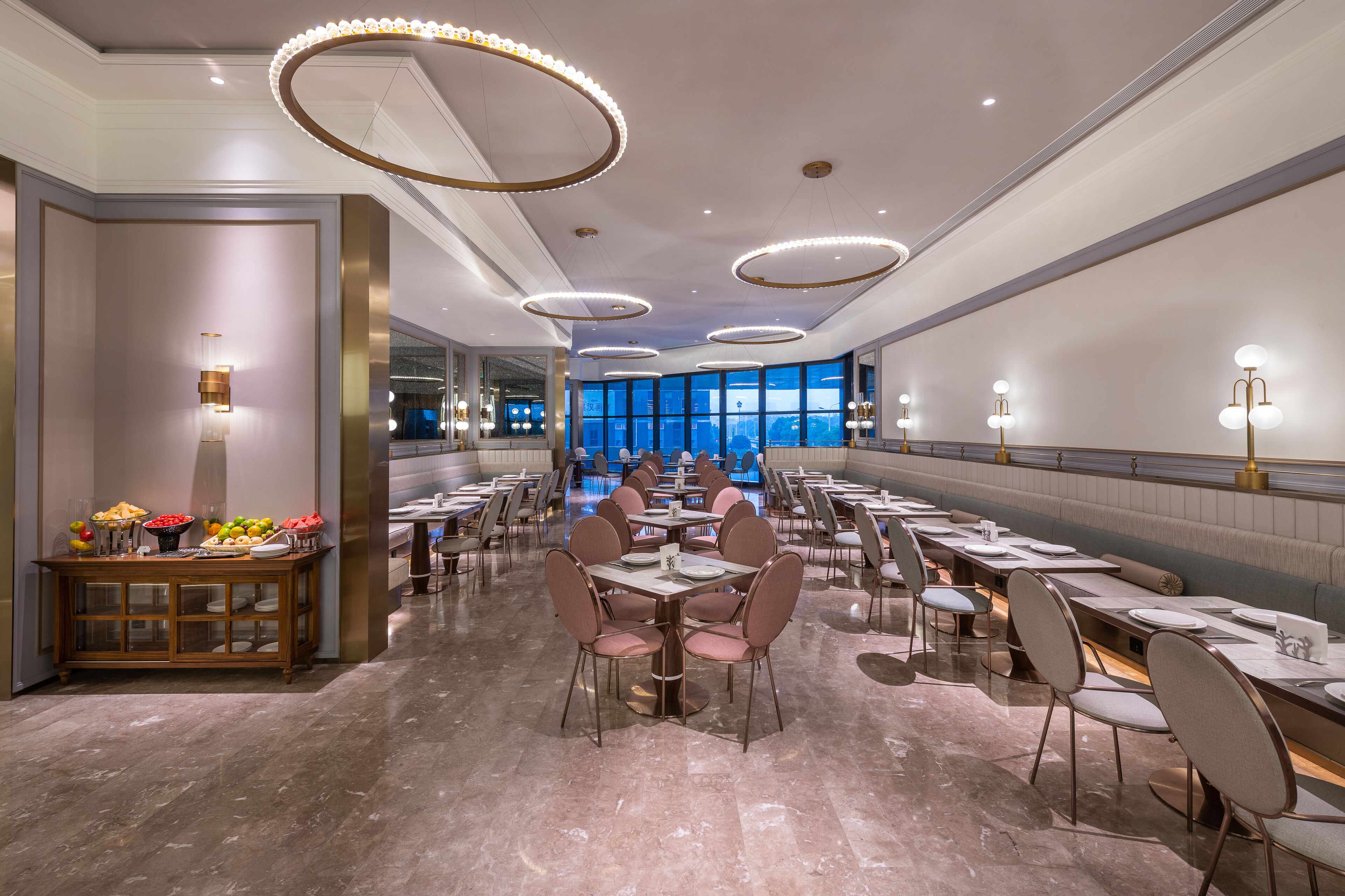 daily buffet breakfast (cny 58 per person)