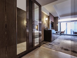 Superior Room, 1 King Bed, City View | 1 bedroom, premium bedding, down duvets, in-room safe
