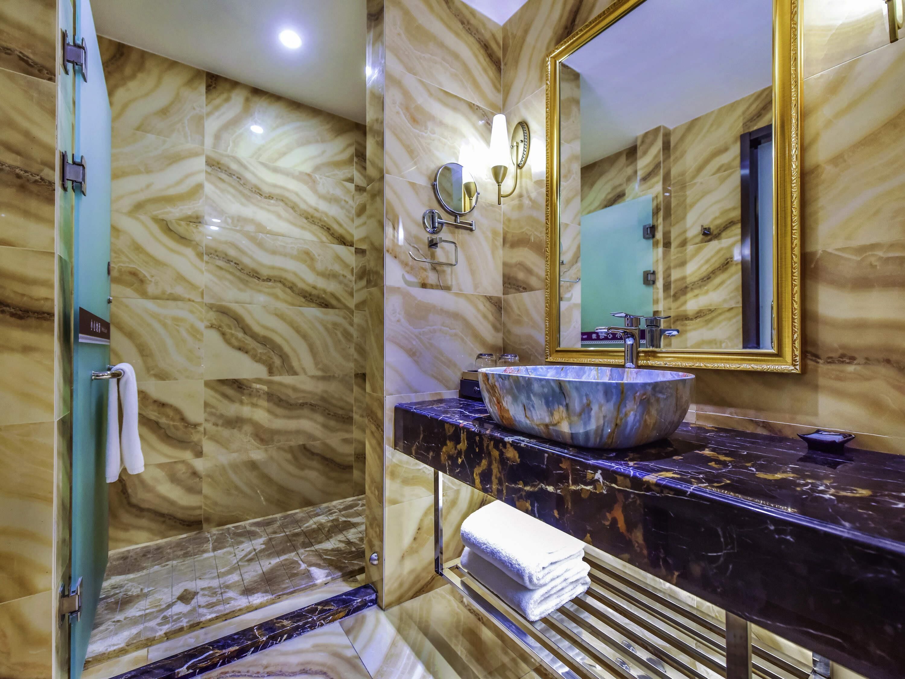 1 bedroom, premium bedding, down duvets, in-room safe