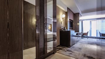 Chambre Supérieure, 1 trÚs grand lit, vue ville