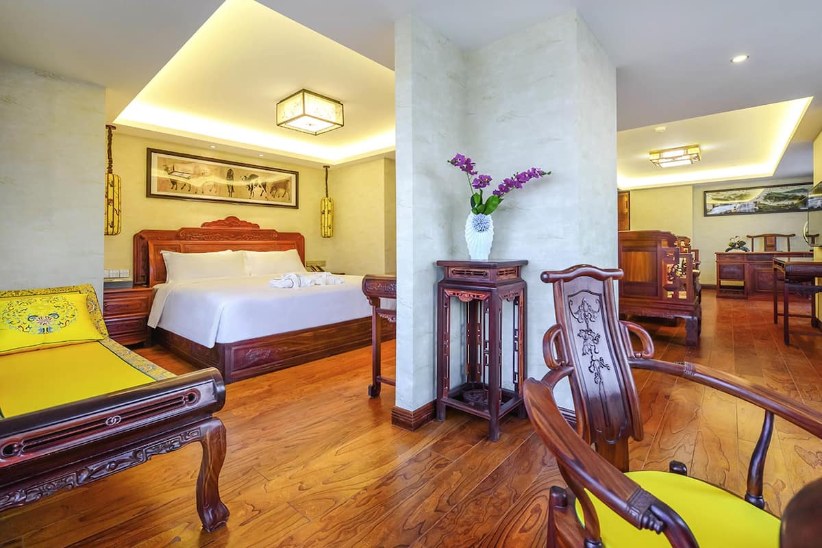 Phòng Suite Executive, 1 giường cỡ king | 1 phòng ngủ, bộ đồ giường cao cấp, chăn bông, két bảo mật tại phòng