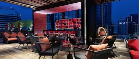 2 bars/lounges, poolside bar