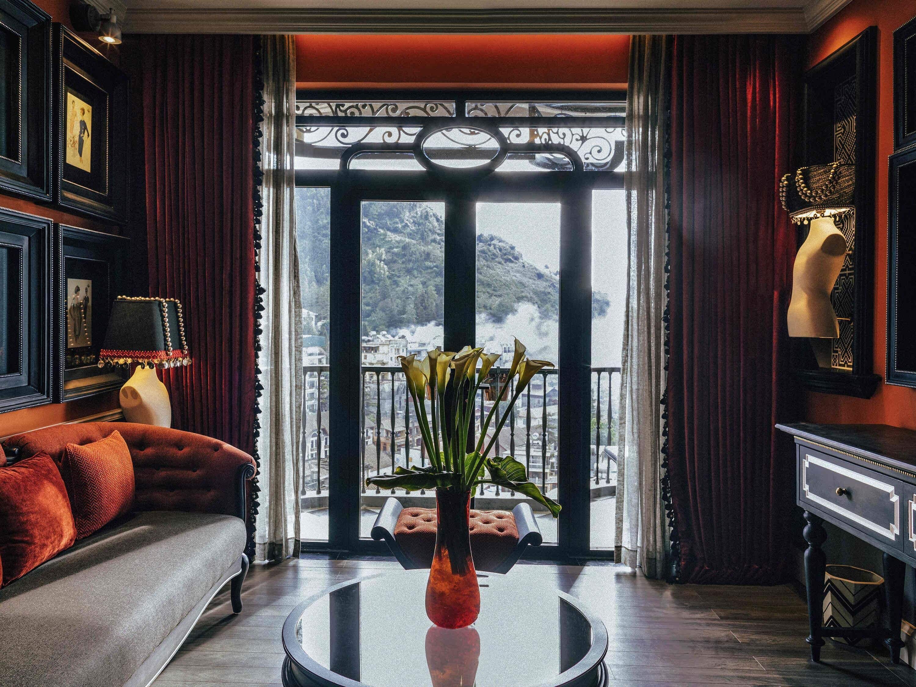 Suite Deluxe, 1 cama de matrimonio grande | Ropa de cama de alta calidad, minibar, caja fuerte y cortinas opacas