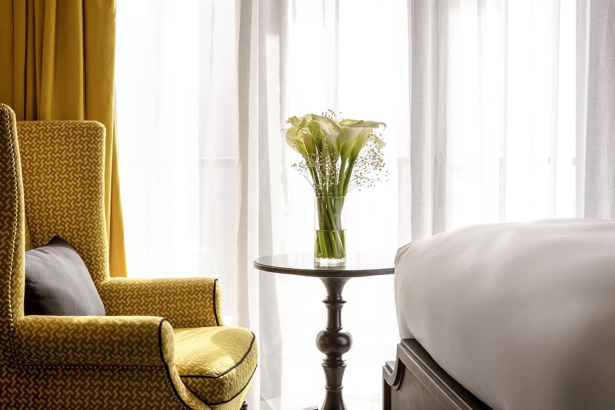 1 bedroom, premium bedding, down comforters, minibar