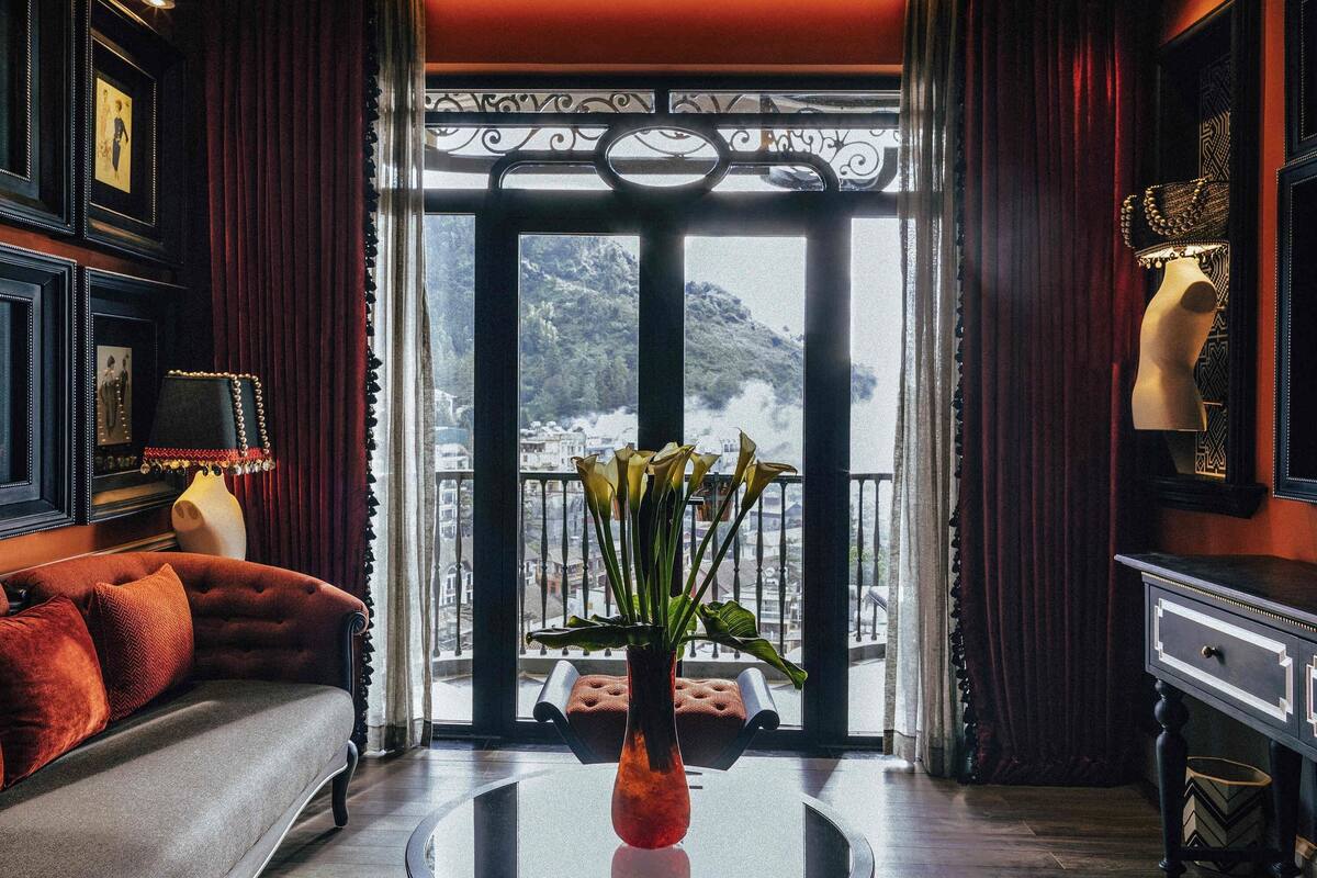 deluxe suite, 1 king bed | 1 bedroom, premium bedding, down duvets, minibar