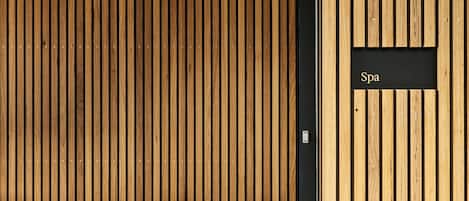 Behandelingskamers voor koppels, een stoombad, warm/mineraalwaterbronnen