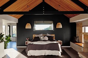 Svit Premium - 1 kingsize-säng - eldstad - sjöutsikt (Cumulus) | Egyptiska bomullslakan och sängtillbehör av högsta kvalitet