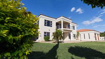 Voorkant van accommodatie