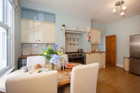 Cottage, Private Bathroom | Shared kitchen