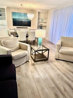 Condo, 3 Bedrooms | Interior