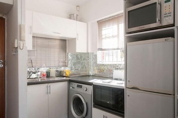 Comfort Studio | Private kitchenette