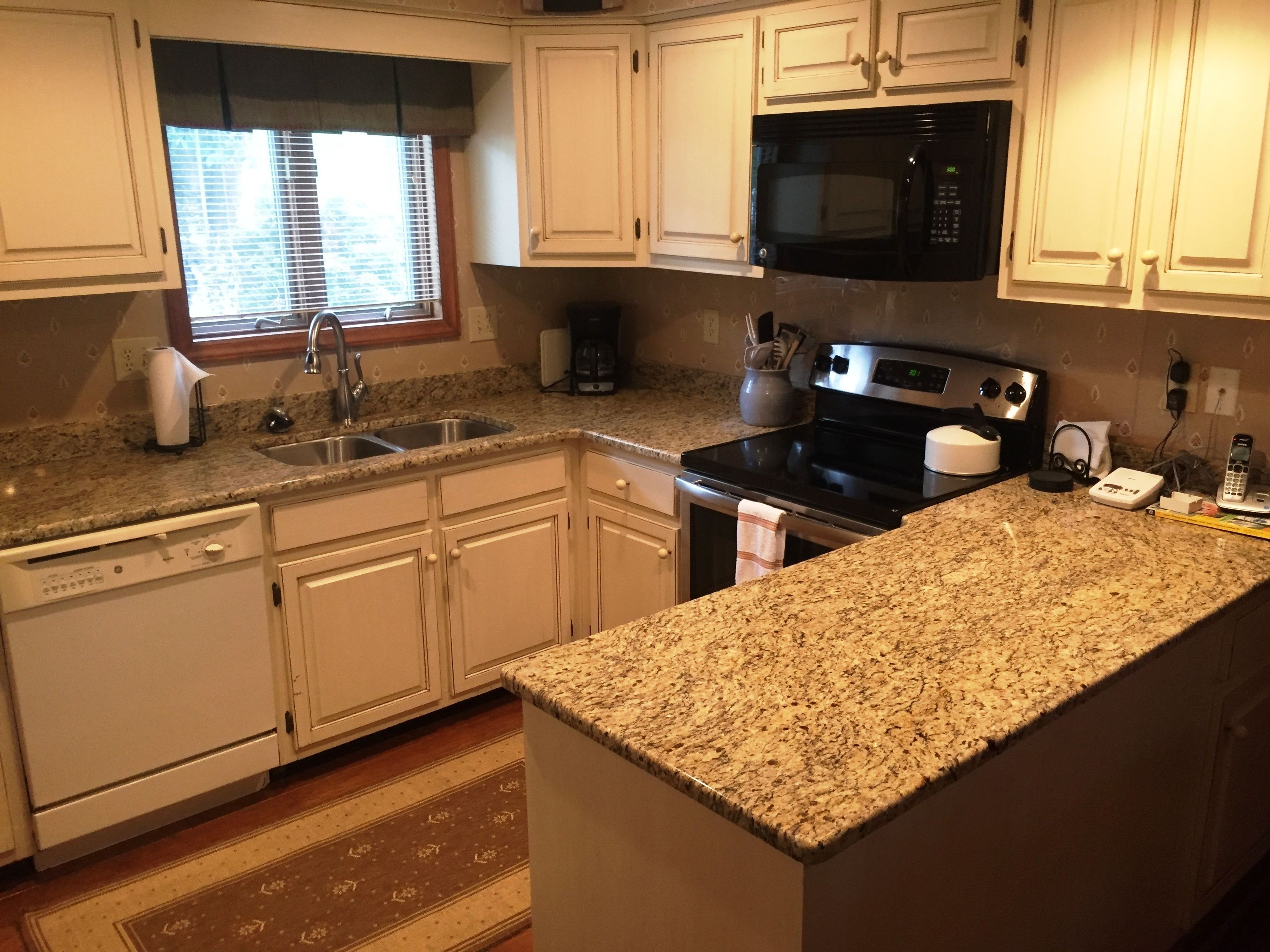 Condo, 3 Bedrooms | Private kitchen | Fridge, microwave, oven, dishwasher