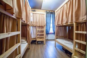 Sovsal - sovsal (män och kvinnor) (6 guests) | Skrivbord, strykjärn/strykbräda, gratis wi-fi och sängkläder