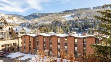 Condo, 2 Bedrooms | Exterior