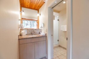 Bathroom - Ski In Ski Out condo with Access to Vail Mountain by RedAwning (Vail)